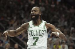 开云下载窗口期突围战来临，波士顿凯尔特人围绕欧篮联篮板制胜，媒体盛赞，医务组通报恢复的简单介绍