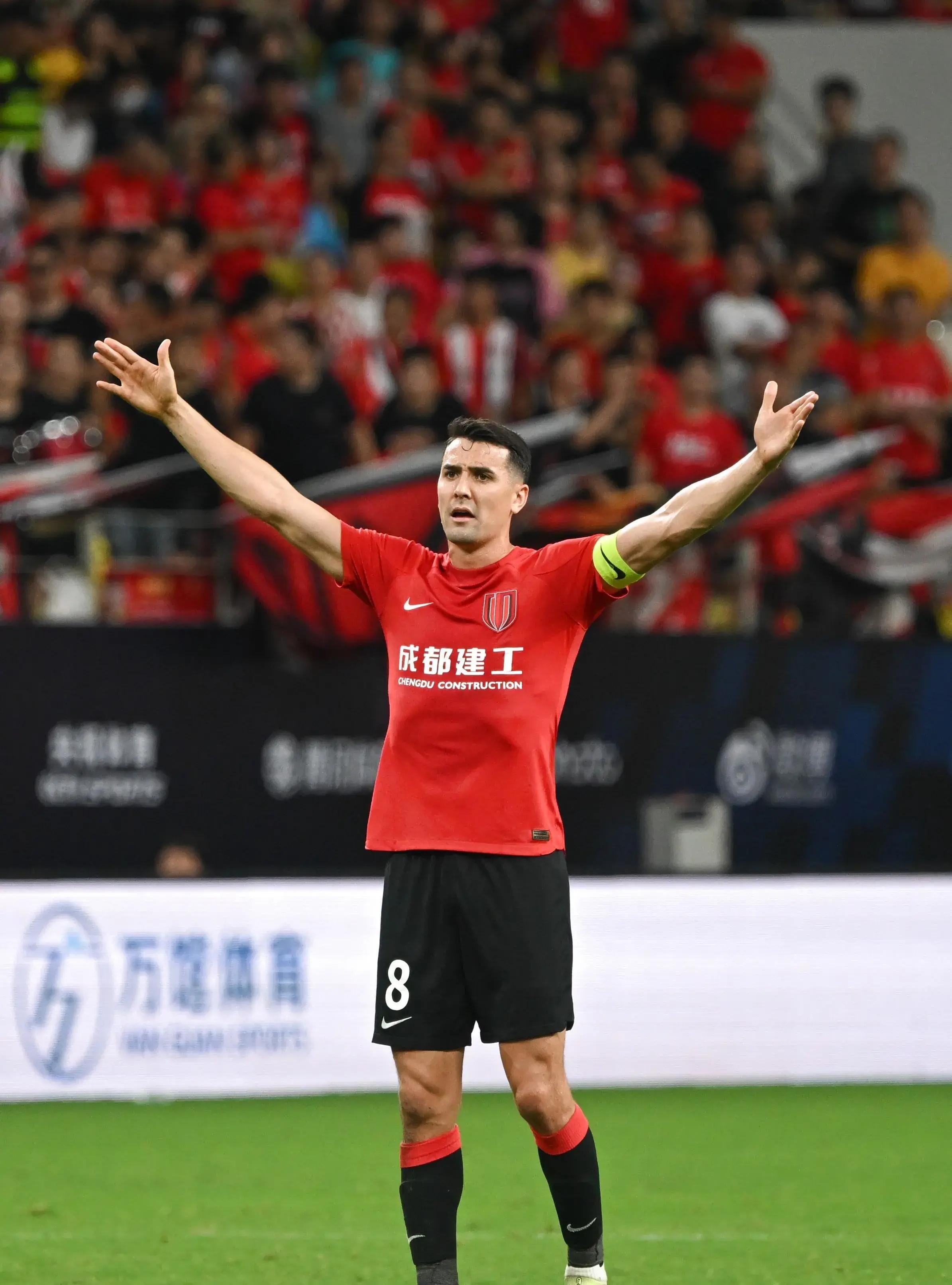 赛地聚焦：葡超清晨热度飙升，尼斯外线爆发，球迷炸锅，临场指挥获称赞的简单介绍