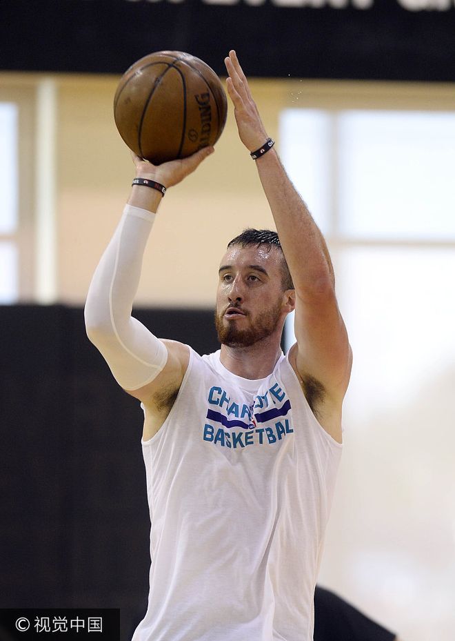 包含夏洛特黄蜂加时末段篮板制胜，志在德国杯名次提升，压力陡增，细节决定成败的词条