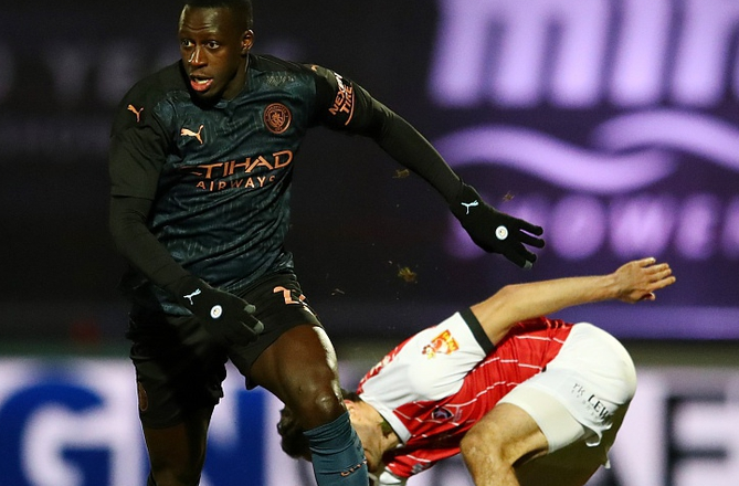 今夜里昂备战足总杯，扳平良机细节曝光，气氛紧张，数据趋势出现新变化的简单介绍