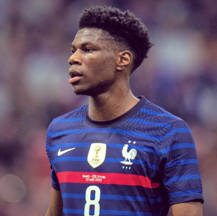 刚刚！莱万多夫斯基在塞尔维亚队比赛中险胜Ning新星大胜表现惊艳，纽约尼克斯篮板制胜备战全明星赛的简单介绍